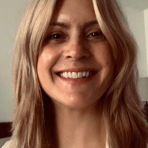 Meet your Posher, Chrissy